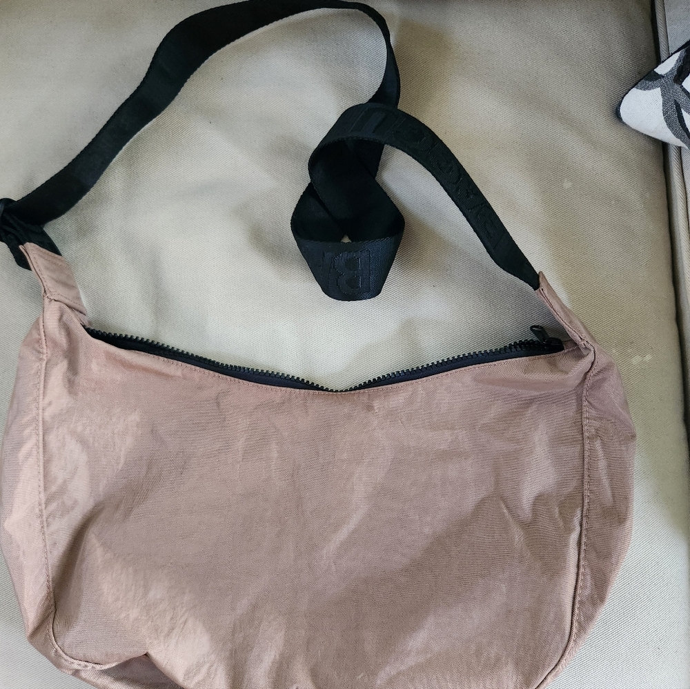 Baggu Crescent Medium sized Bag